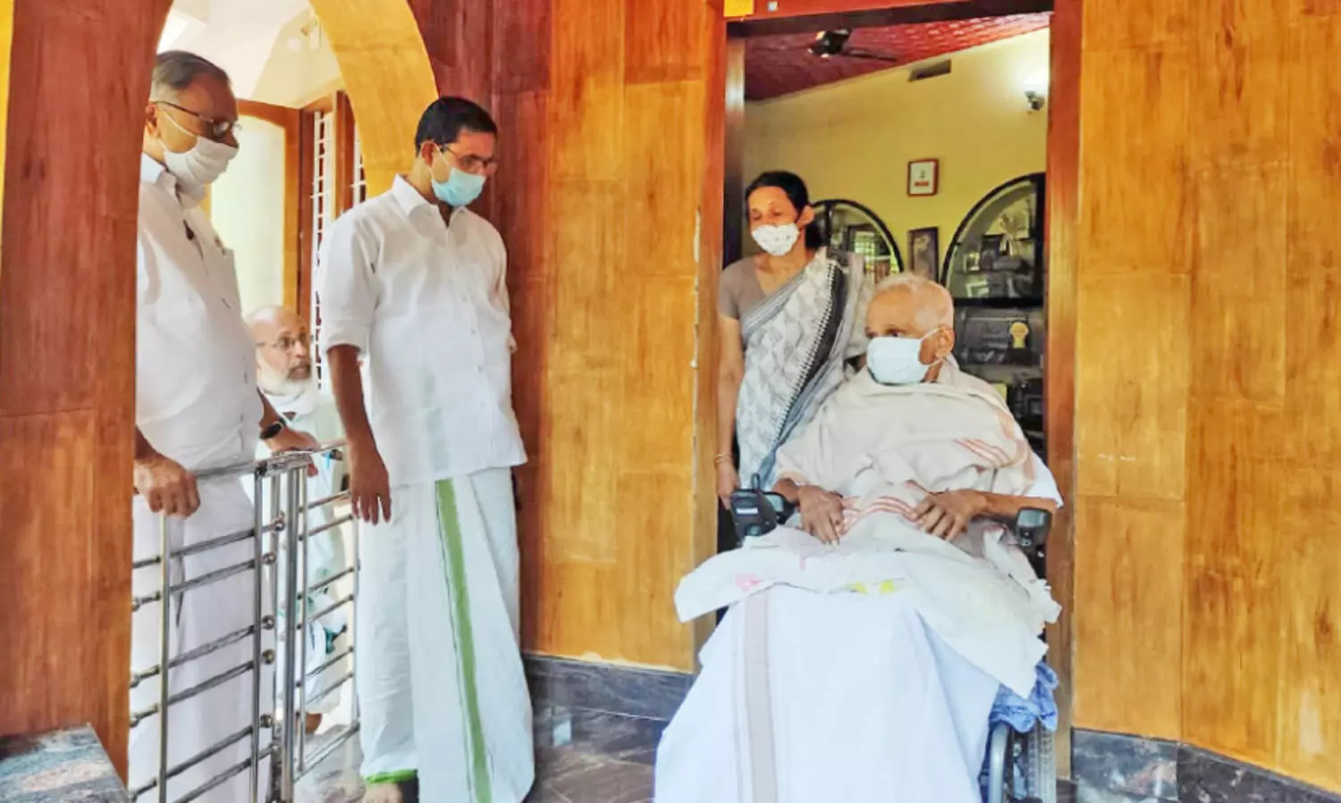 ch kunjambu in AP Raghavan