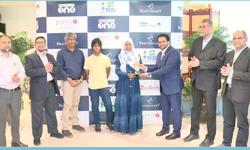 മീ​ഡി​യ​വ​ൺ ബ്രേ​വ് ഹാ​ർ​ട്ട് പു​ര​സ്‌​കാ​രം: സ​ലീ​ക​ത്ത് ഹ​ബീ​ബ് റാ​വു​ത്ത​ർ​ക്ക് കൈ​മാ​റി