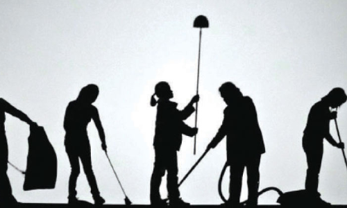 ക​രാ​ർ കാ​ലാ​വ​ധി: ഗാ​ർ​ഹി​ക​ത്തൊ​ഴി​ലാ​ളി ന​ഷ്​​ട​പ​രി​ഹാ​രം ന​ൽ​കേ​ണ്ടെ​ന്ന്​ കോ​ട​തി