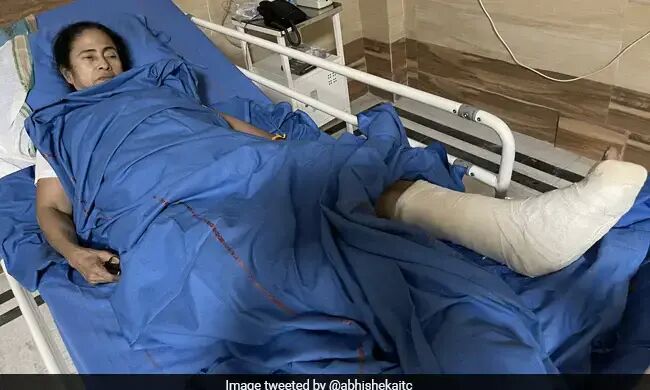 Mamata injured in leg, shoulder and neck;  Two days under strict surveillance |  Mamata Banerjee Has “Foot, Shoulder, Neck Injuries”, Under Watch For 2 Days