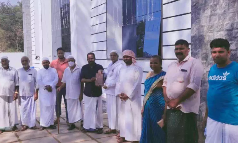 giving quran giving quran