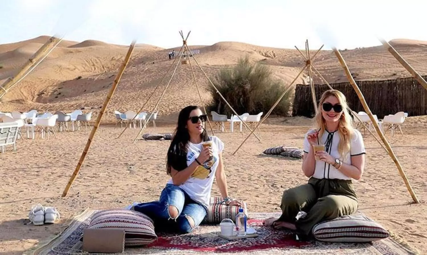 മ​രു​ഭൂ​ കാ​ഴ്ച​ക​ൾ നു​ക​ർ​ന്നൊ​രു കാ​പ്പി കു​ടി​ക്കാം