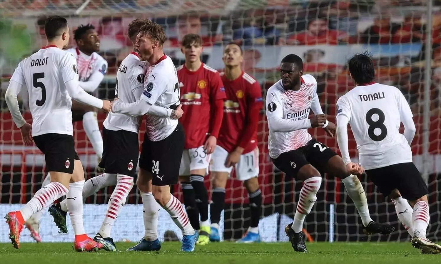 ഇഞ്ചുറി ഗോളിൽ യുനൈറ്റഡിനെ പൂട്ടി എ.സി മിലാൻ​