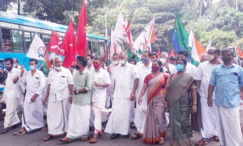 വിവാദങ്ങൾ കെട്ടടങ്ങി; എ.കെ. ശശീന്ദ്രൻ പ്രചാരണം തുടങ്ങി