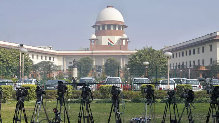 സംസ്ഥാന ഉദ്യോഗസ്ഥരെ തെരഞ്ഞെടുപ്പ് കമീഷണറാക്കരുതെന്ന് സുപ്രീം കോടതി സംസ്ഥാന ഉദ്യോഗസ്ഥരെ തെരഞ്ഞെടുപ്പ് കമീഷണറാക്കരുതെന്ന് സുപ്രീം കോടതി