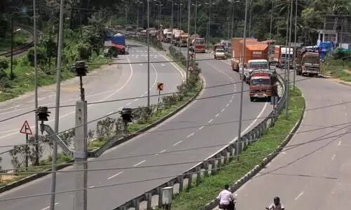 പുഴയിൽ പെൺകുട്ടിയുെട മൃതദേഹം: പിതാവിന്‍റെ കാർ കേരളത്തിന്​ പുറത്തുപോയെന്ന്, അന്വേഷണസംഘം വാളയാറിൽ