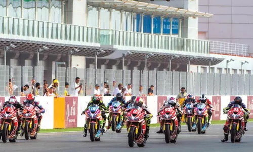 ക​ളി​മൈ​താ​ന​ങ്ങ​ളി​ലും കോ​വി​ഡ്​ വാ​ക്​​സി​ൻ വ​രു​ന്നു