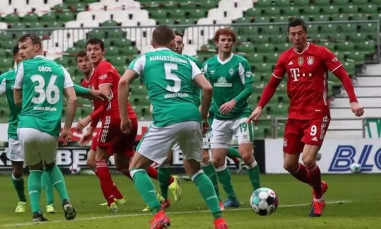 ബുണ്ടസ്​ ലിഗയിൽ ലെവൻഡോവ്​സ്​കി കുതിക്കുന്നു; ബയേണും