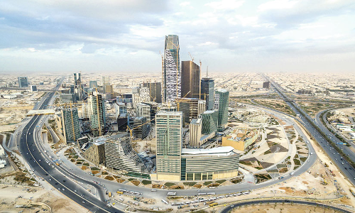 കോ​ൺ​ട്രാ​ക്​​ടി​ങ് ജോ​ലി​ക​ളി​ൽ സ്വ​ദേ​ശി​വ​ത്ക​ര​ണം വ​ർ​ധി​പ്പി​ച്ച​ത്​ പ്രാ​ബ​ല്യ​ത്തി​ൽ