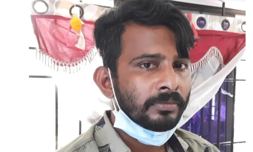 കേരളത്തിലേക്ക് ടൺകണക്കിന് കഞ്ചാവ് കടത്തിയ അമ്മായി റസ്സൽ പിടിയിൽ കേരളത്തിലേക്ക് ടൺകണക്കിന് കഞ്ചാവ് കടത്തിയ അമ്മായി റസ്സൽ പിടിയിൽ