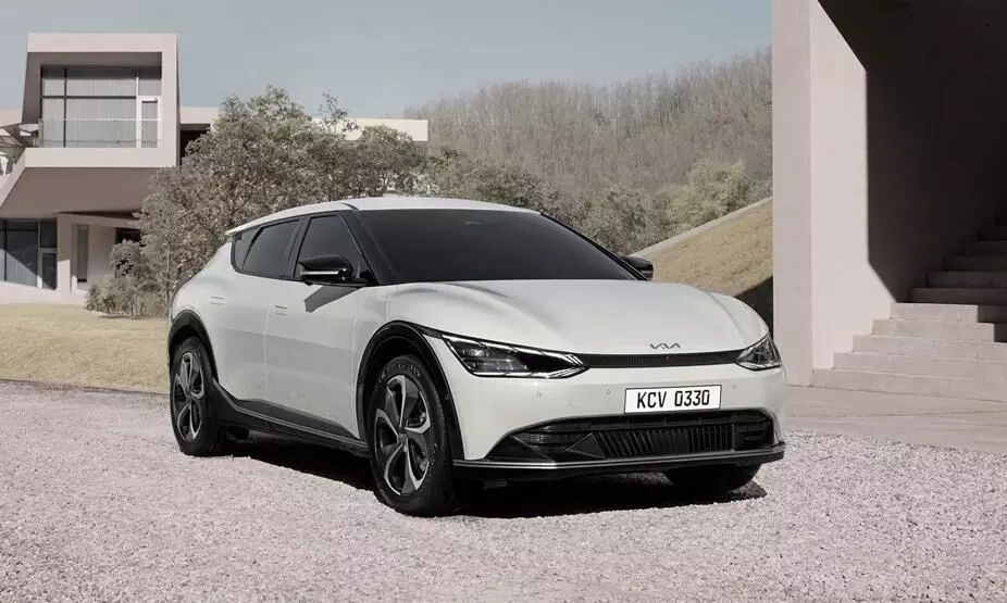 Kia Debuts New Design Philosophy On The EV6 Kia Debuts New Design Philosophy On The EV6