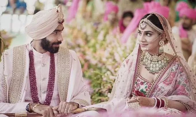 ക്രിക്കറ്റ്​ താരം ജസ്​പ്രീത്​ ബുംറ വിവാഹിതനായി​; ചിത്രങ്ങൾ കാണാം