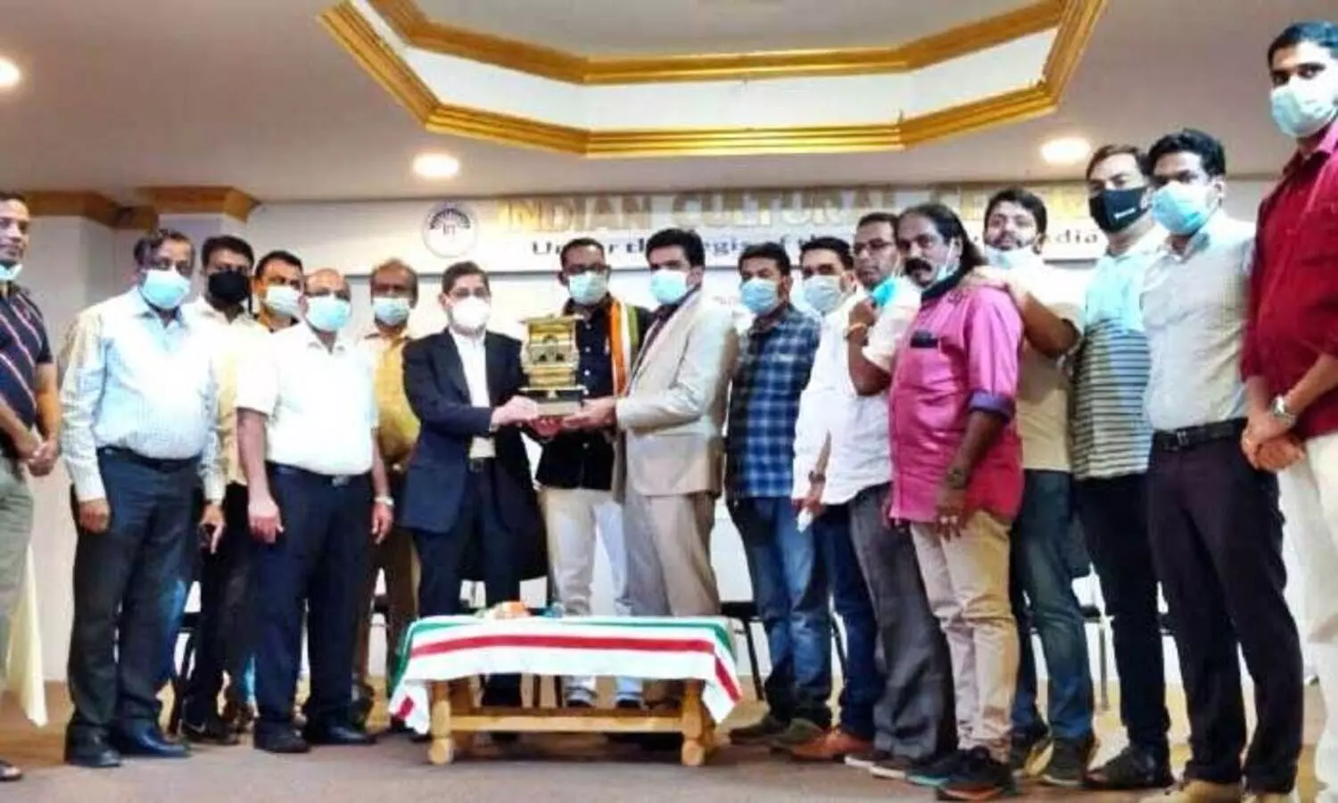 ഇ​ൻ​കാ​സ് അ​വാ​ർ​ഡ് വി​ത​ര​ണ​വും സ്വീ​ക​ര​ണ​വും