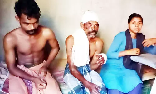 ഗൃ​ഹ​നാ​ഥ​നെ​യും മ​ക്ക​ളെ​യും മ​ർ​ദി​ച്ച​താ​യി പ​രാ​തി