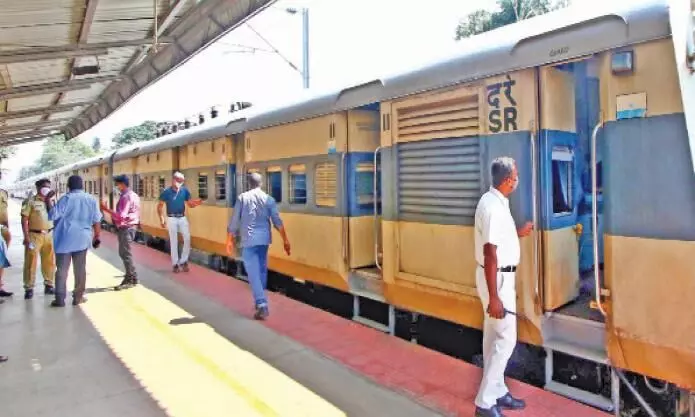 memu train-kannur railway station