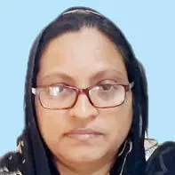 പി​രാ​യി​രി: രാ​വി​ലെ ജോ​ലി​ക്കു പോ​കാ​നി​റ​ങ്ങി​യ വി​റ്റു​വ​ര​വ് നി​കു​തി ഡെ​പ്യൂ​ട്ടി ക​മീ​ഷ​ണ​ർ കു​ഴ​ഞ്ഞു​വീ​ണ് മ​രി​ച്ചു.