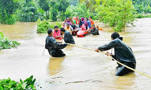 എറണാകുള​ത്ത്​ പ്ര​ള​യ ദു​രി​താ​ശ്വാ​സത്തിൽ 14.84 കോ​ടി​യു​ടെ ക്ര​മ​ക്കേ​ട്; സർക്കാറിന്​ കോടികളുടെ നഷ്​ടം