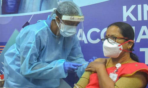 കോവിഡ്​ വാ​​ക്​​സി​ൻ സ്വീ​ക​രി​ക്കാൻ സ്​​ത്രീ​ക​ൾക്കുള്ള താൽപര്യം പുരുഷൻമാർക്കില്ലെന്ന്​ കണക്കുകൾ