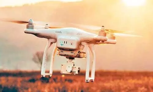 സു​ര​ക്ഷ ഒ​രു​ക്കാ​ന്‍ ഡ്രോ​ണു​മാ​യി ഷാ​ര്‍ജ പൊ​ലീ​സ്