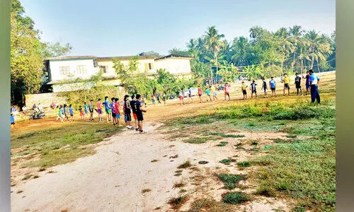 പുത്തൂര്‍ സ്​റ്റേഡിയത്തില്‍ കെട്ടിടം നിർമിക്കാനുള്ള നീക്കം വിവാദത്തില്‍