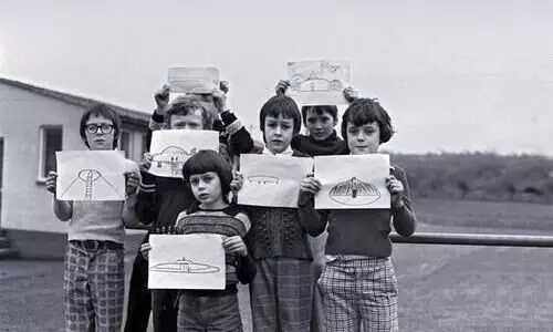 ബ്രിട്ടനെ മുൾമുനയിലാക്കി സ്​കൂൾ കുട്ടികളുടെ പറക്കുംതളിക ചിത്രം; പിടി വിടാതെ പ്രതിരോധ മന്ത്രാലയം