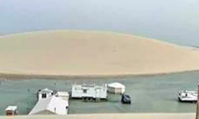 വേലിയേറ്റം, ശൈത്യകാല ക്യാമ്പുകൾ വെള്ളത്തിൽ മുങ്ങി വേലിയേറ്റം, ശൈത്യകാല ക്യാമ്പുകൾ വെള്ളത്തിൽ മുങ്ങി