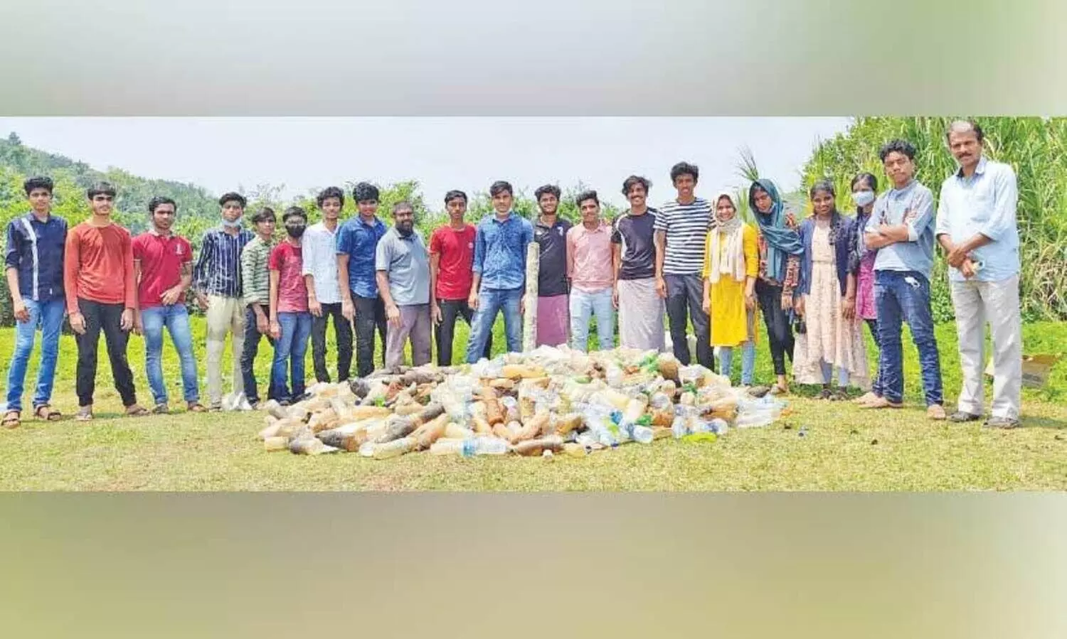 വീട് നഷ്​ടപ്പെട്ട കുടുംബത്തിന് കൈത്താങ്ങുമായി സ്‌ക്രാപ് ചലഞ്ച്