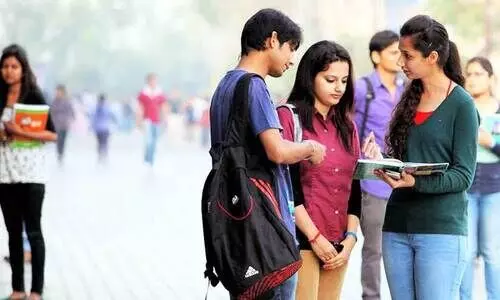 സി.ബി.എസ്​.ഇ/സി.ഐ.എസ്​.സി.ഇ പരീക്ഷകൾ മാറ്റിവെക്കണമെന്ന്​ മുറവിളി; എല്ലാം നിശ്ചയിച്ചതുപോലെയെന്ന്​ അധികൃതർ