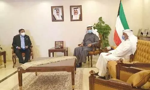 അം​ബാ​സ​ഡ​ർ കു​വൈ​ത്ത് വി​ദേ​ശ​കാ​ര്യ സ​ഹ​മ​ന്ത്രി​യു​മാ​യി ച​ർ​ച്ച ന​ട​ത്തി