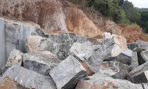 ഉരുള്‍പൊട്ടലുണ്ടായ സ്ഥലത്ത് വീണ്ടും ക്വാറി തുറക്കാന്‍ നീക്കം