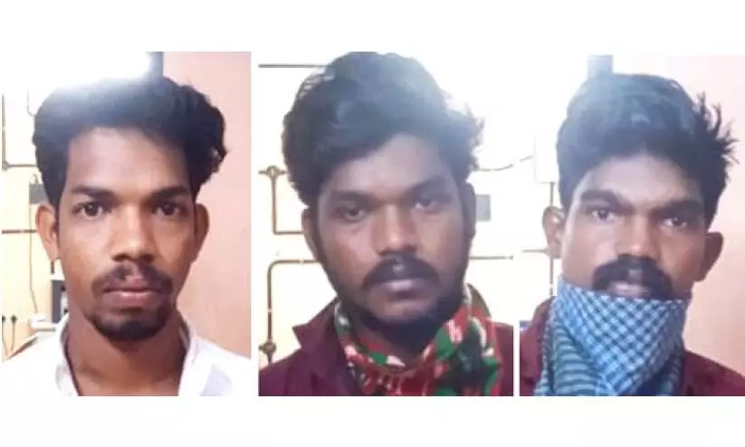 ഗൃഹനാഥനെയും മക്കളെയും ആക്രമിച്ച സംഭവത്തിൽ മൂന്നുപേർ അറസ്റ്റിൽ ഗൃഹനാഥനെയും മക്കളെയും ആക്രമിച്ച സംഭവത്തിൽ മൂന്നുപേർ അറസ്റ്റിൽ