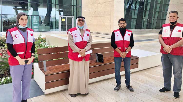 ബഹ്റൈൻ എയർപോർട്ടിൽ സേവന സന്നദ്ധരായി റെഡ് ക്രസൻറ് അംഗങ്ങളും ബഹ്റൈൻ എയർപോർട്ടിൽ സേവന സന്നദ്ധരായി റെഡ് ക്രസൻറ് അംഗങ്ങളും