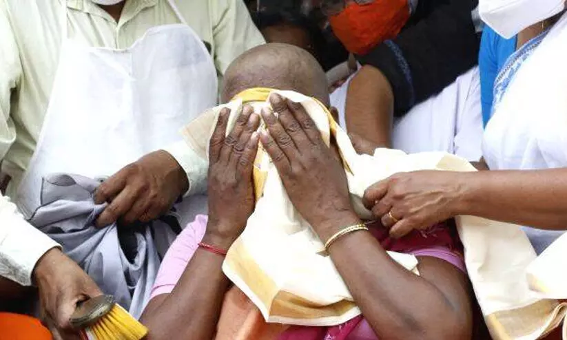 വാളയാർ അമ്മ മത്സരിക്കുന്നതിനെതിരെ സമരസമിതി ജോയൻറ് കൺവീനർ രംഗത്ത് വാളയാർ അമ്മ മത്സരിക്കുന്നതിനെതിരെ സമരസമിതി ജോയൻറ് കൺവീനർ രംഗത്ത്