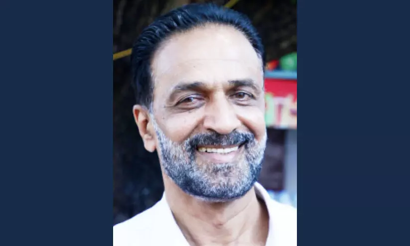 പ്ര​ഖ്യാ​പ​ന​ത്തി​ന്​ മു​േ​മ്പ ധ​ർ​മ​ട​ത്ത്​ പ​ത്രി​ക സ​മ​ർ​പ്പി​ച്ച്​ ര​ഘു​നാ​ഥ്​; അ​റി​ഞ്ഞി​െ​ല്ല​ന്ന് മുല്ലപ്പള്ളി