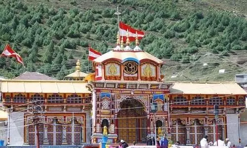 ചാർധാം യാത്രക്കുള്ള ഒരുക്കങ്ങൾ ഏപ്രിൽ 30ന്​ മുമ്പ്​ പൂർത്തിയാക്കുമെന്ന്​ ഉത്തരാഖണ്ഡ്​ മുഖ്യമന്ത്രി