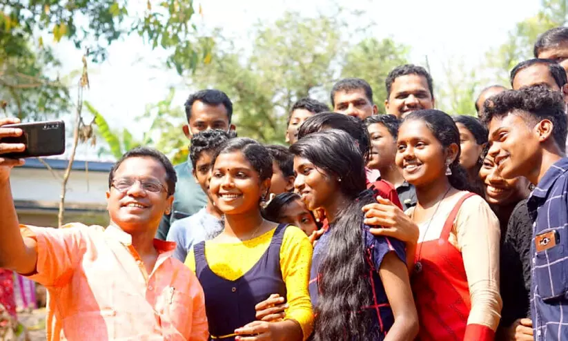 ധര്‍മജന് കെട്ടിവെക്കാൻ തുക നല്‍കിയത്​ ക​രു​വാ​റ്റ​ക്കു​ന്ന്​ കോ​ള​നി​വാ​സി​ക​ള്‍