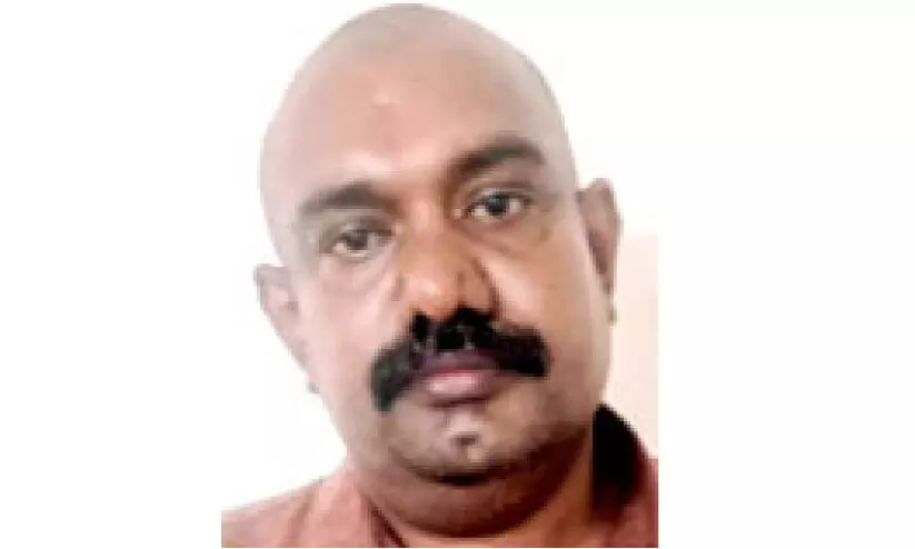 നിരോധിത പുകയില ഉൽപന്നങ്ങളുടെ വൻശേഖരവുമായി ഒരാൾ പിടിയിൽ നിരോധിത പുകയില ഉൽപന്നങ്ങളുടെ വൻശേഖരവുമായി ഒരാൾ പിടിയിൽ