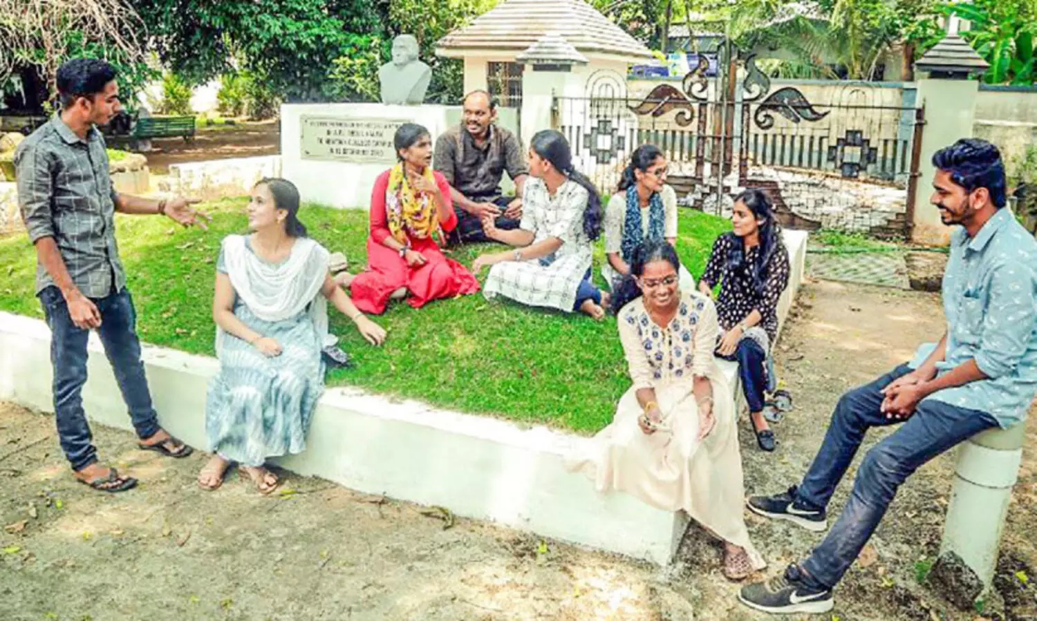 ക​ലാം ത​ണ​ലി​ലെ വോ​ട്ട് വ​ർ​ത്ത​മാ​നം