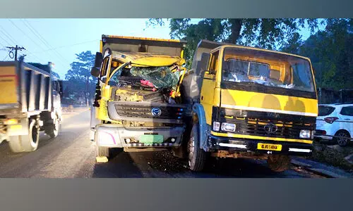 ല​ക്കി​ടി​യി​ൽ ടോ​റ​സ് അ​പ​ക​ട​ത്തി​ൽ ഒ​രാ​ൾ​ക്ക് പ​രി​ക്ക്