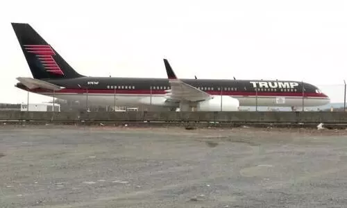 ആർക്കു വേണം ഈ സ്വർണം പൊതിഞ്ഞ്​, ആഡംബരം തുളുമ്പും വിമാനം​? എയർപോർട്ടിലുപേക്ഷിച്ച്​ ട്രംപി​ന്‍റെ സ്വന്തം ബോയിങ്​ 757