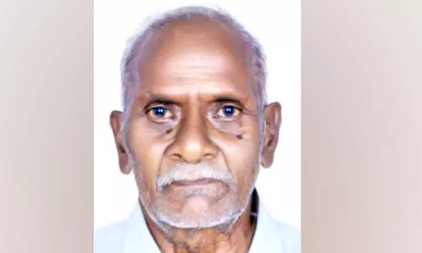 ഭൂസമര നേതാവ് ​ഒണ്ടൻ പണിയൻ പത്രിക നൽകി