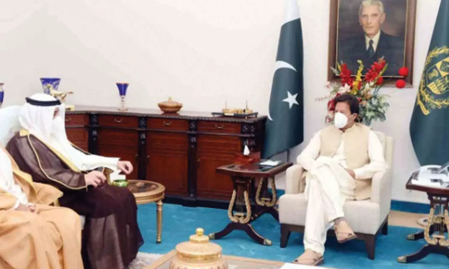 പാ​ക്​ പ്ര​ധാ​ന​മ​ന്ത്രി​ക്ക്​ കോ​വി​ഡ്​:  കു​വൈ​ത്ത്​ വി​ദേ​ശ​കാ​ര്യ മ​ന്ത്രി ക്വാ​റ​ൻ​റീ​നി​ൽ