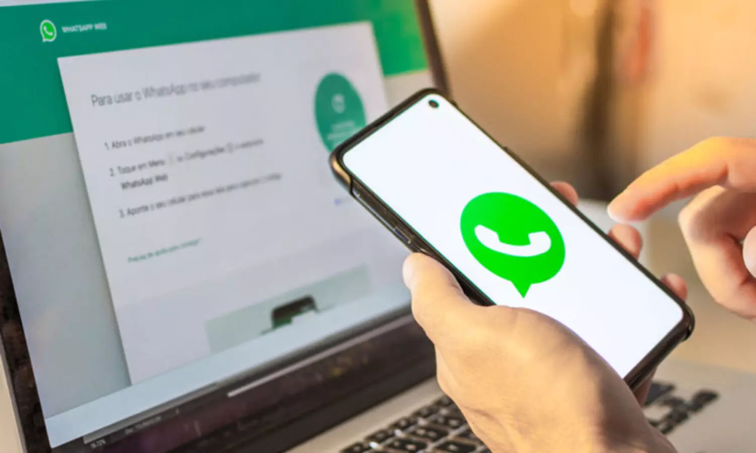 ഫോണിൽ ഇന്‍റർനെറ്റില്ലാതെയും വാട്​സ്​ആപ്പ്​ പ്രവർത്തിപ്പിക്കാം; വെബ്​ പതിപ്പിലേക്ക്​ യൂസർമാർ കാത്തിരുന്ന ഫീച്ചറെത്തുന്നു