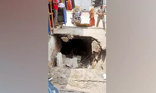 പ്ര​ചാ​ര​ണ​ത്തി​നി​ടെ സ്​ലാബ് തകർന്ന് ഓടയിൽ വീണ്​ എൽ.ഡി.എഫ്​ സ്ഥാനാർഥിക്ക് പരിക്ക്