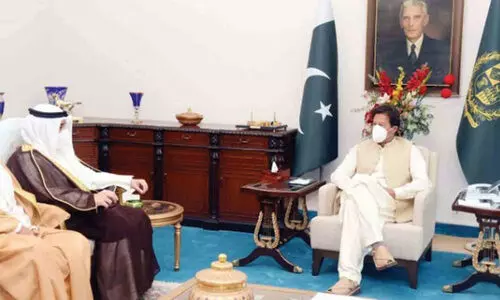 പാ​ക്​ പ്ര​ധാ​ന​മ​ന്ത്രി​ക്ക്​ കോ​വി​ഡ്​:  കു​വൈ​ത്ത്​ വി​ദേ​ശ​കാ​ര്യ മ​ന്ത്രി ക്വാ​റ​ൻ​റീ​നി​ൽ