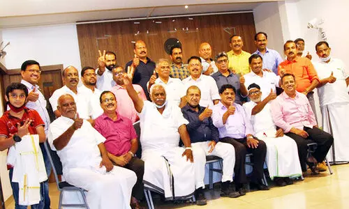 ബുറൈമിയിലെ പ്രവാസികൾ നാട്ടിൽ ഒത്തുചേർന്നു