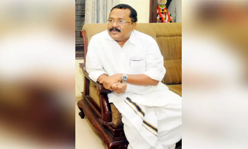 മു​ൻ നാ​യ​ക​ൻ; ഇ​പ്പോ​ൾ ഗാ​ല​റി​യി​ൽ