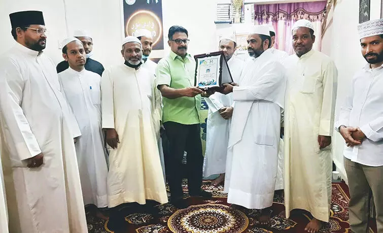 മൂസു രായിന് കെ.ഐ.സി യാത്രയയപ്പ് നല്കി മൂസു രായിന് കെ.ഐ.സി യാത്രയയപ്പ് നല്കി