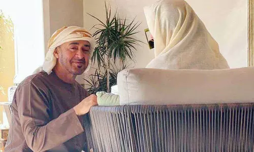 മാ​തൃ​ദി​ന​ത്തി​ൽ മാ​താ​വി​നൊ​പ്പ​മു​ള്ളചി​ത്രം   പ​ങ്കു​വെ​ച്ച്​ ശൈ​ഖ് മു​ഹ​മ്മ​ദ് ബി​ൻ സാ​യി​ദ്