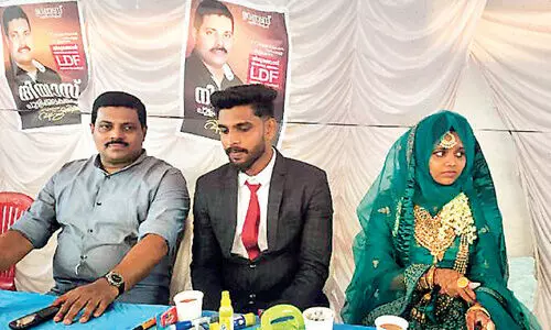 newly married couple in election convention